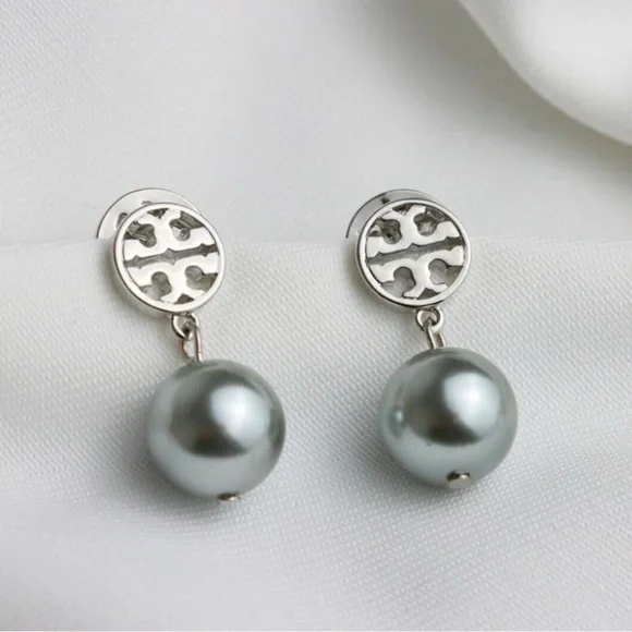 NEW Tory Burch Silver and Gray Pearl Drop Earrings - Picture 2 of 7